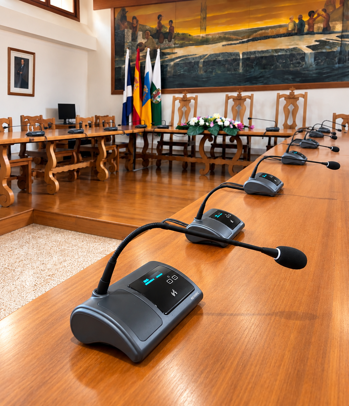 Sala de consejo equipada con sistema de microfonía